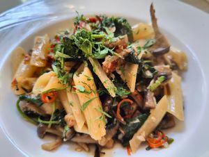 Aglio olio with gluten free pasta at Botany in Central Singapore