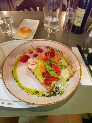 Avocadotoast at Elk Bakery - The Garden in Verona