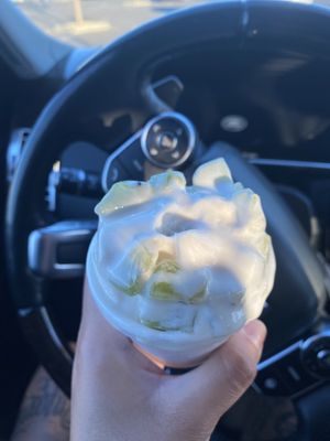 Vegan Vanilla Oat FroYo w/Kiwi 😛💗🥝  at Yogurt Mill in Modesto