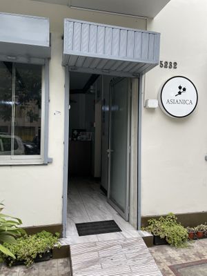 Afuera  at Asianica in Lima