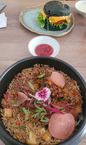 Vegan Burger and Fried Rice with Vegan "chicken" and Tofu at Asianica in Lima