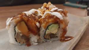 Maki at Asianica in Lima
