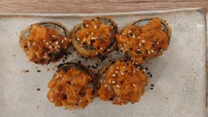 Maki at Asianica in Lima