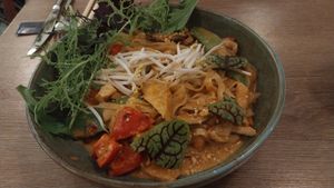 Peanut noodles at Asianica in Lima