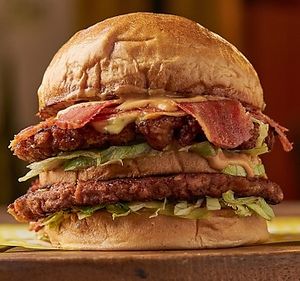 Big R at La ReContra in Lima