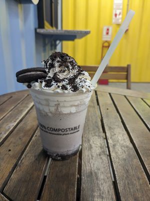 Shake estilo oreo at La ReContra in Lima