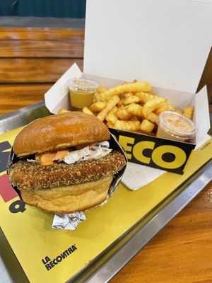 La Crispy burg & fries  at La ReContra in Lima