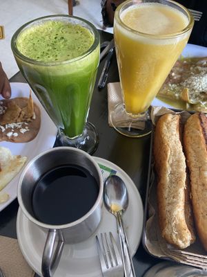 Fresh Juices and Coffee  at Restaurante Vegetariano Terra Nostra in Mexico City