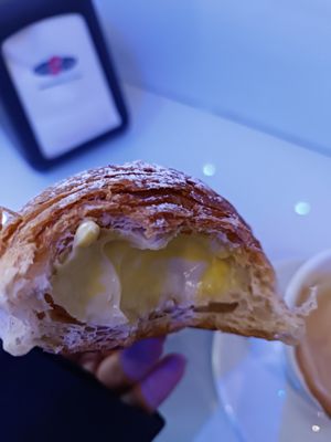 Croissant with vegan cream at Cafè Vanity Sessantasette in Bologna