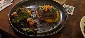 "salmón" con mix de tubérculos at Pianta in Bogota