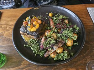 Salmon con mix de tuberculos at Pianta in Bogota