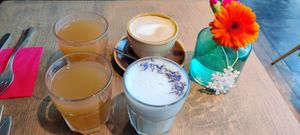 Hot and fresh beverages at Spread The Moon in Brussels