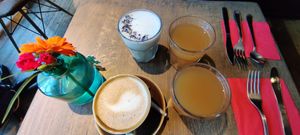 Lattes and fruit juices at Spread The Moon in Brussels