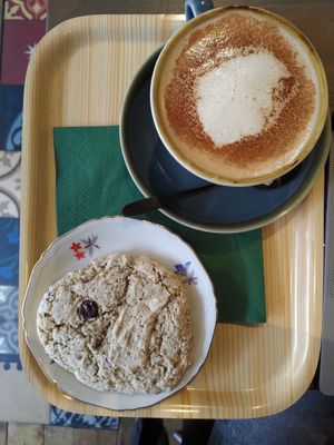 Dirty chai and chocolate chip cookie at Spread The Moon in Brussels