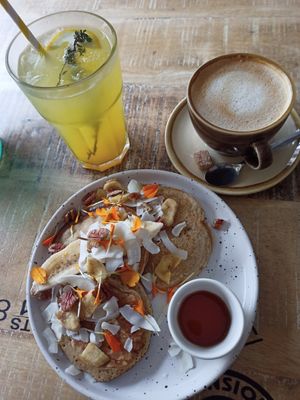 Vegan pancakes at Spread The Moon in Brussels