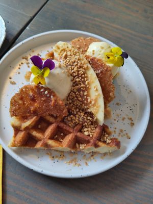  at Spread The Moon in Brussels