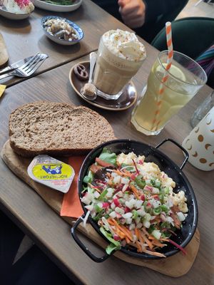  at Spread The Moon in Brussels