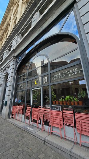 Front at Spread The Moon in Brussels