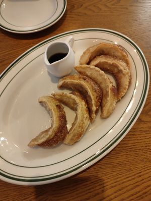 Fried kimchi dumplings  #Veganuary at Alt.a in Seoul