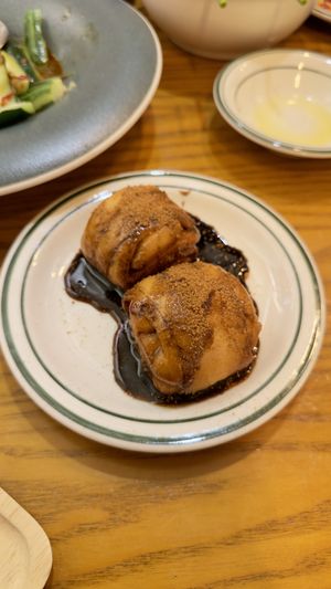 Cinnamon Donut Bun with
Muscovado Syrub: Donut bun isn’t that great.  at Alt.a in Seoul