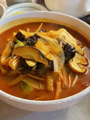 Spicy mushroom noodle. Jjamppong   at Alt.a in Seoul