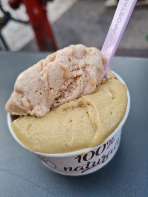 Vegan hazelnut and pistachio ice-cream at Gelateria Terra & Cuore in Verona