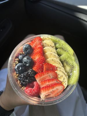 If taking away you can get a lid😄 at Mr Squeeze in South Yarra