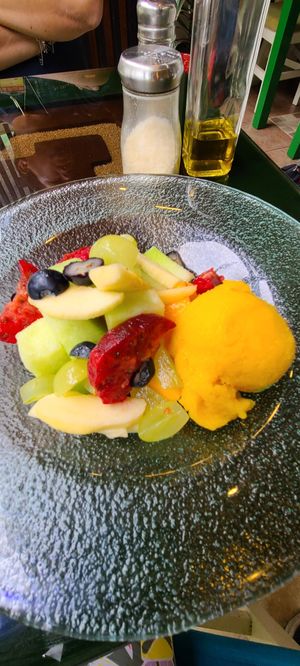 Mango sorbet and fruit at Ylla Organic Fusion in Aguas Calientes