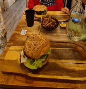  at Balzac Burger in Tours