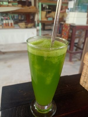 Mint lemonade smoothie at Shambhala in Koh Phayam