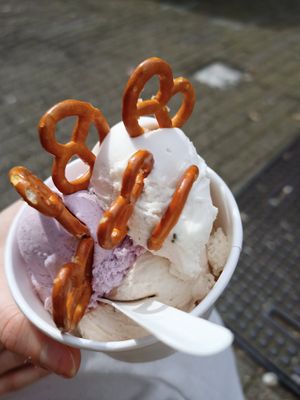 Pretzel at Oui Oui - Saint-Gilles in Brussels