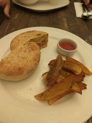 Vegan burger and homemade wedges at Sugar & Salt in Mugla