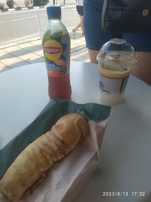 They have all kind of plant-based milks. The coffee was good at Zorbas Bakery in Ayia Napa