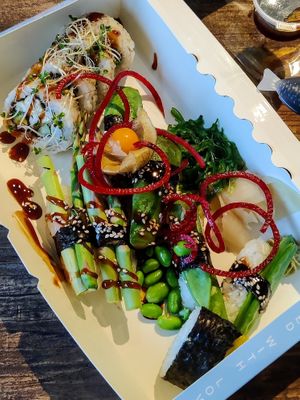 vegan plate, 11 pieces (to go) at Sushi on Fire in Stuttgart