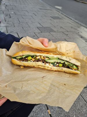 bängkok crunch   at Plänty Sandwiches in Munich