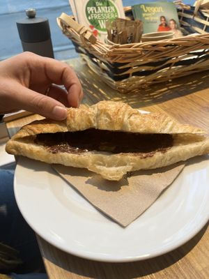 Croissant with chocolate 10/10  at Plänty Sandwiches in Munich