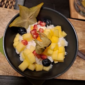coconut sticky rice with mango at Angkoon in Klagenfurt