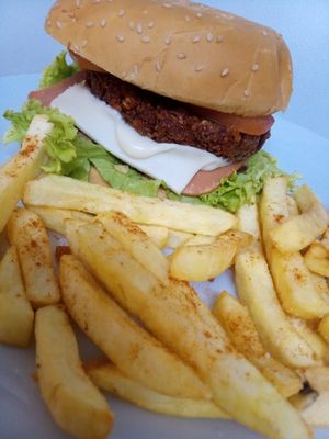 Hamburguesa Marvelous at Marvelous Vegan Plant Power Food in Bogota