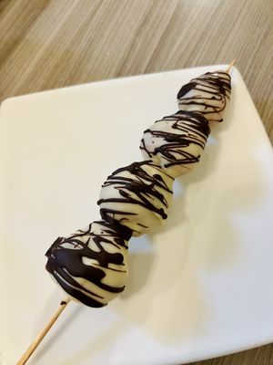 Chocolate covered strawberries  at Marvelous Vegan Plant Power Food in Bogota