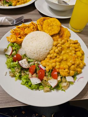  at Marvelous Vegan Plant Power Food in Bogota