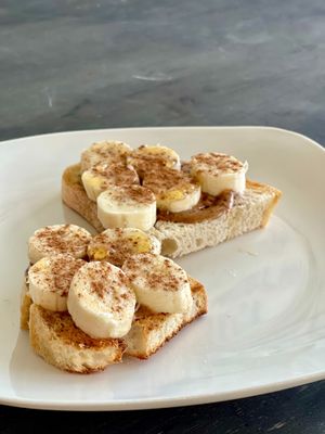 Free to Bee Toast at Free Range Juice in Williamsburg