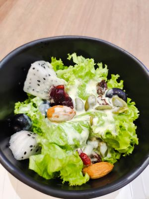 Salad at Greendot - 绿一点 - AMK in Northeast Singapore