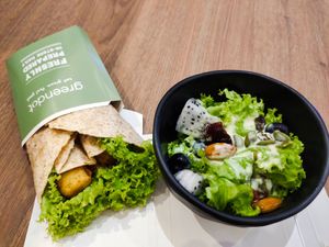 Vegan crunchy fillet wrap with salad at Greendot - 绿一点 - AMK in Northeast Singapore