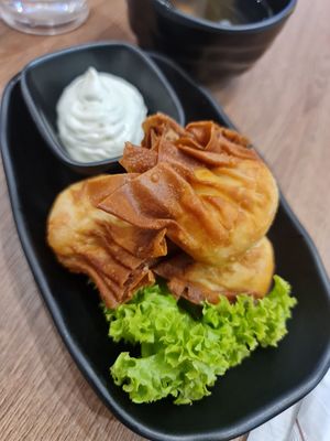 Golden Shrimp Dumplings ~ 10/7/22 at Greendot - 绿一点 - AMK in Northeast Singapore