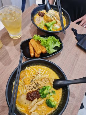 Laksa & Fish Fingers ~ 14/7/22 at Greendot - 绿一点 - AMK in Northeast Singapore