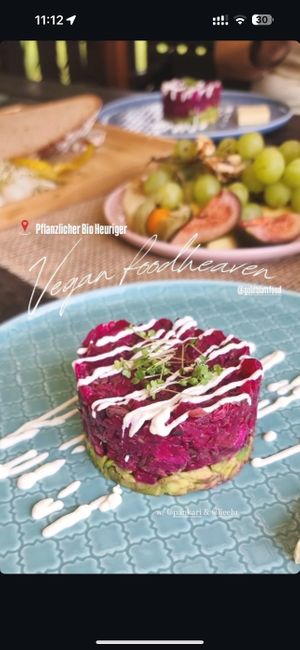 Beet Tartar, im Hintergrund eine Kesser Teller at Goldplatzl am Sonntagsberg in Bad Waltersdorf