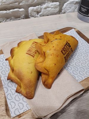 Vegan empanadas at Las Muns in Mallorca