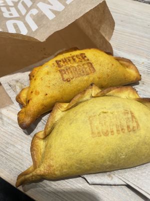 „Cheese Burger“ and „Humita“ Empanadas   at Las Muns in Mallorca