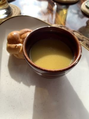 A little amuse bouche, not charged, in between courses. All confirmed as vegan as stuff brought too us #Veganuary at Luna Muna at Ibagari in Roatan