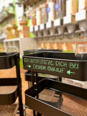 shopping cart for all your containers at unverpackt berlin in Berlin